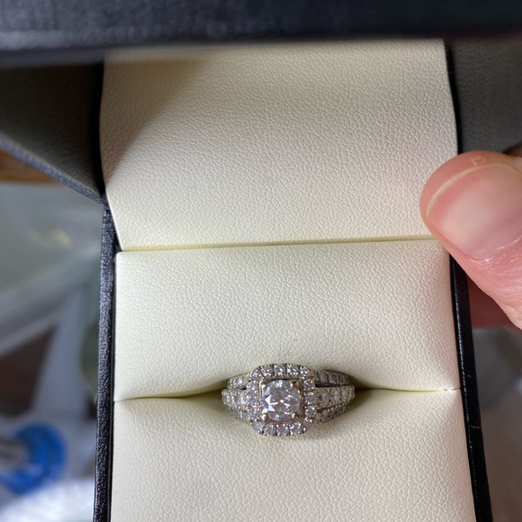 Jewelry - Size 5.5 engagement ring